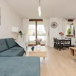 Chlodna European Square By Renters *