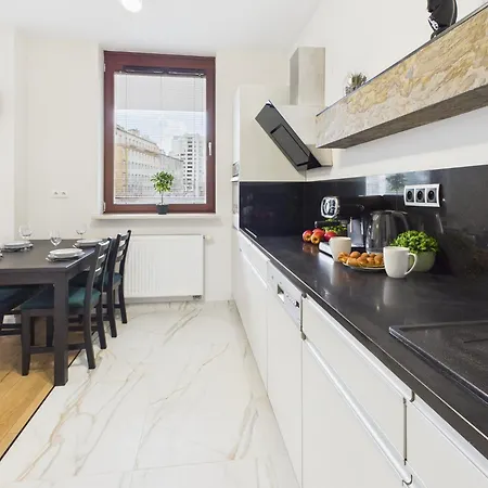شقة Chlodna European Square By Renters وارسو