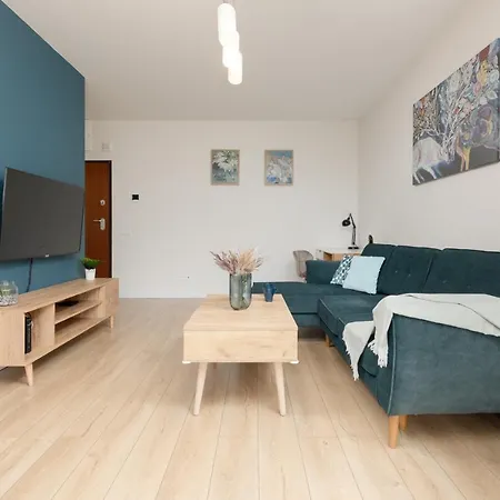 Chlodna European Square By Renters Apartment *