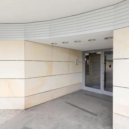 Chlodna European Square By Renters