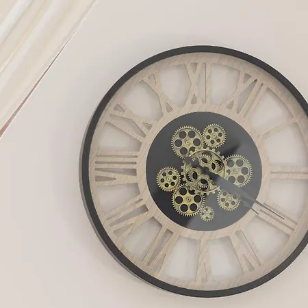 Chlodna European Square By Renters *