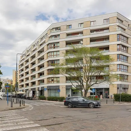 Chlodna European Square By Renters * Warsaw