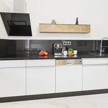 Chlodna European Square By Renters * Warsaw