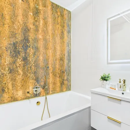 Chlodna European Square By Renters Apartment *